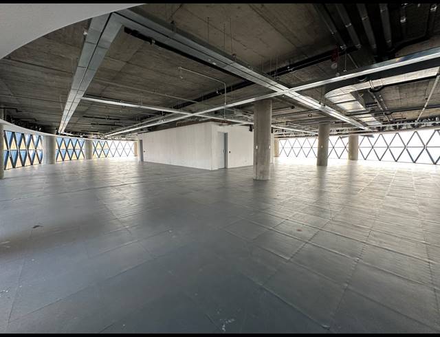 1,253M² OFFICE TO LET IN SANDOWN
